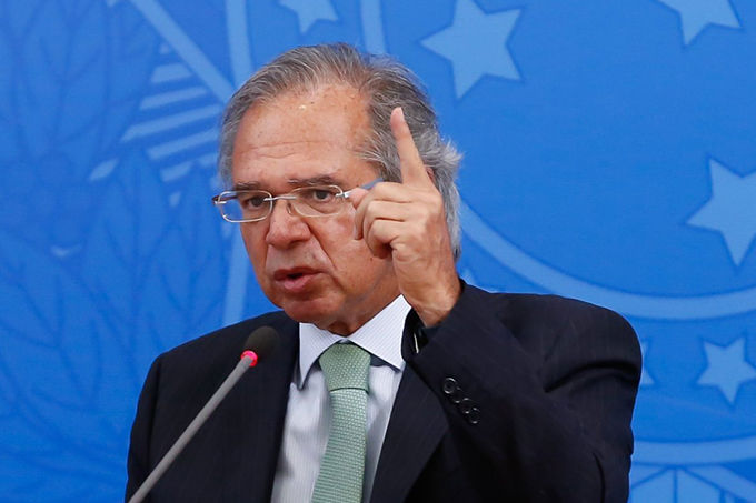 'Tem que vender essa porra logo', diz Guedes sobre o Banco do Brasil