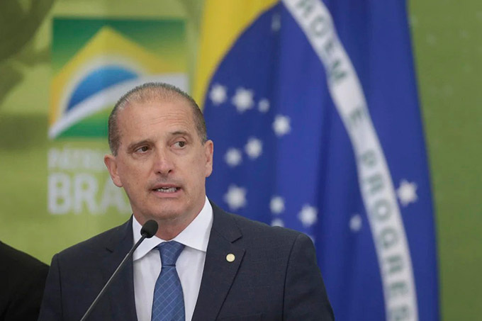 Governo estuda possível ampliação do auxílio emergencial, diz Onyx