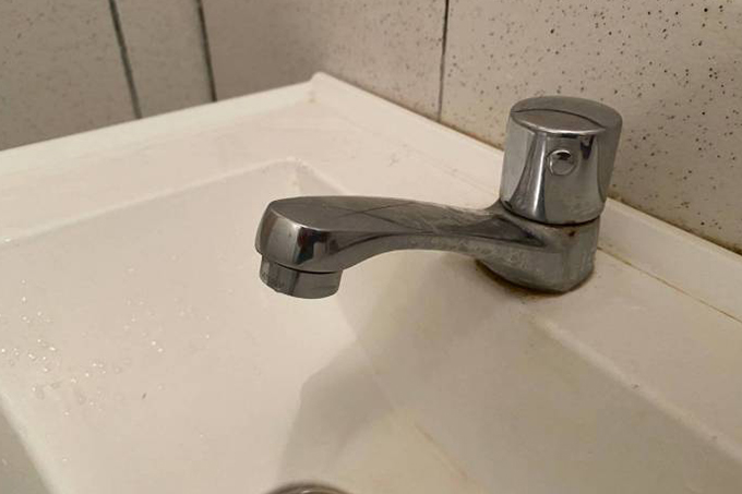 Moradores do Curralinho reclamam de falta de água em meio à pandemia