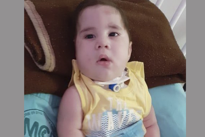 Família matense pede ajuda para levar pra casa bebê há seis meses internado