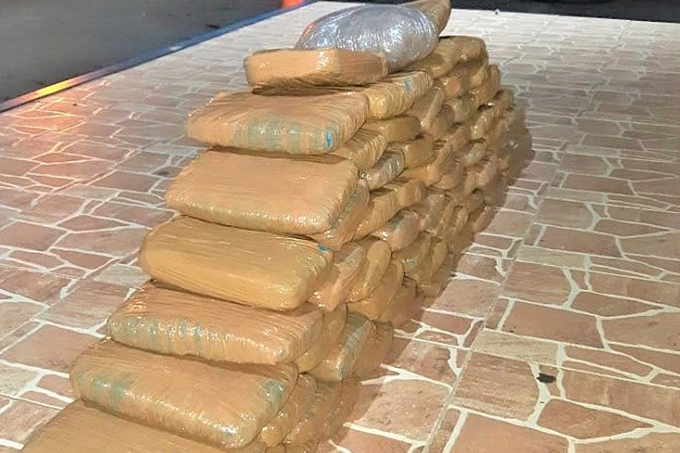 Motorista de app é preso transportando 70kg de maconha perto de Alagoinhas