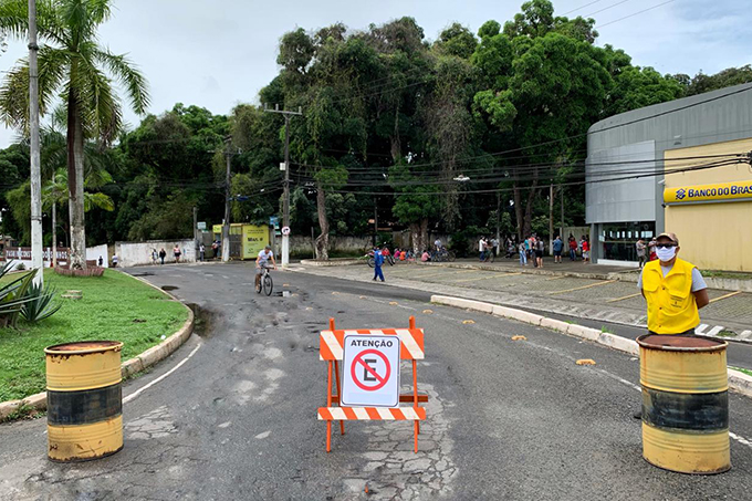 Prefeitura determina fechamento de vias no entorno da praça ACM 