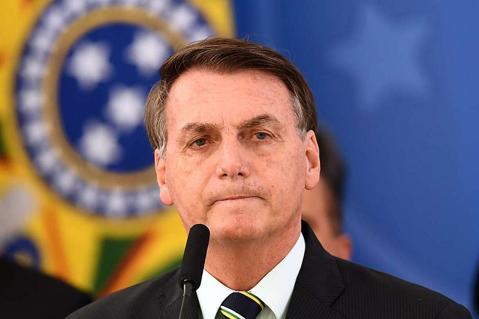 Ministro pede que PF investigue vazamento de dados de Bolsonaro e filhos