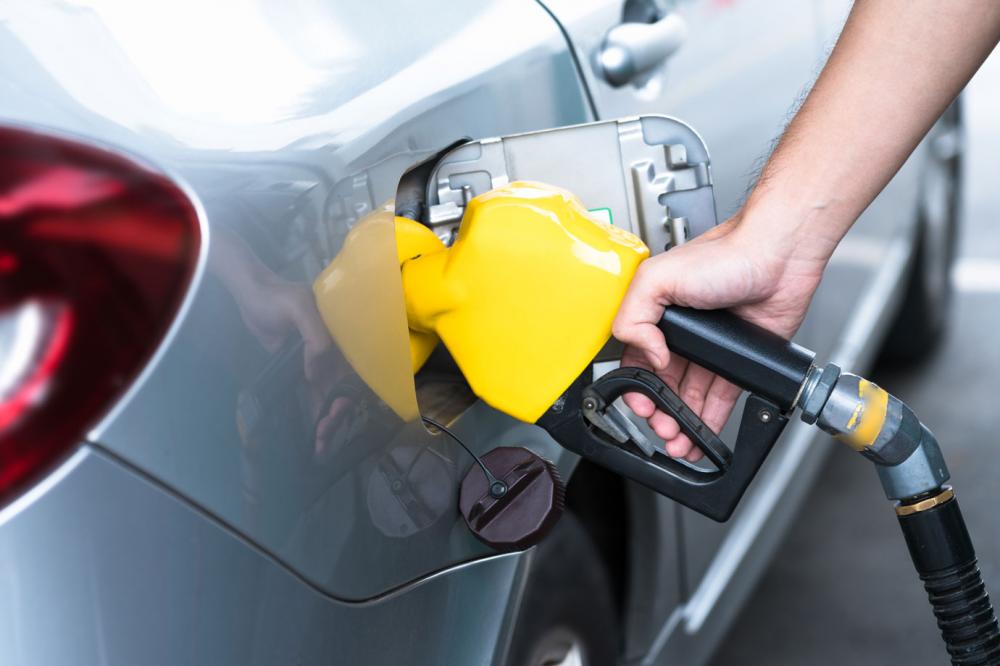Petrobras aumenta em 10% preço da gasolina a partir desta terça