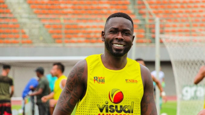 Jacuipense acerta com zagueiro Kanu para disputar a Série C 