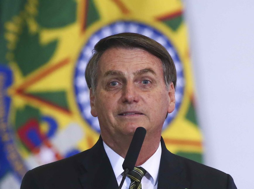 Bolsonaro sanciona lei do salário-mínimo 2020