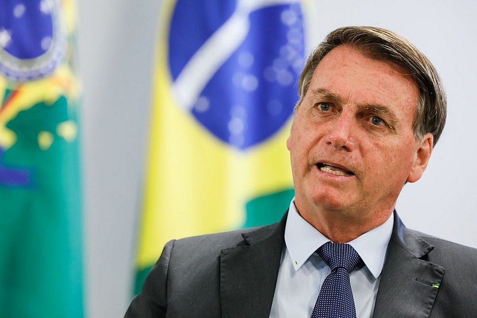Após operação contra aliados, Bolsonaro fala em abusos e ideias perseguidas