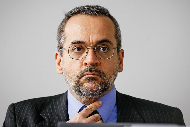 Weintraub deixa Ministério da Educação após polêmicas com STF