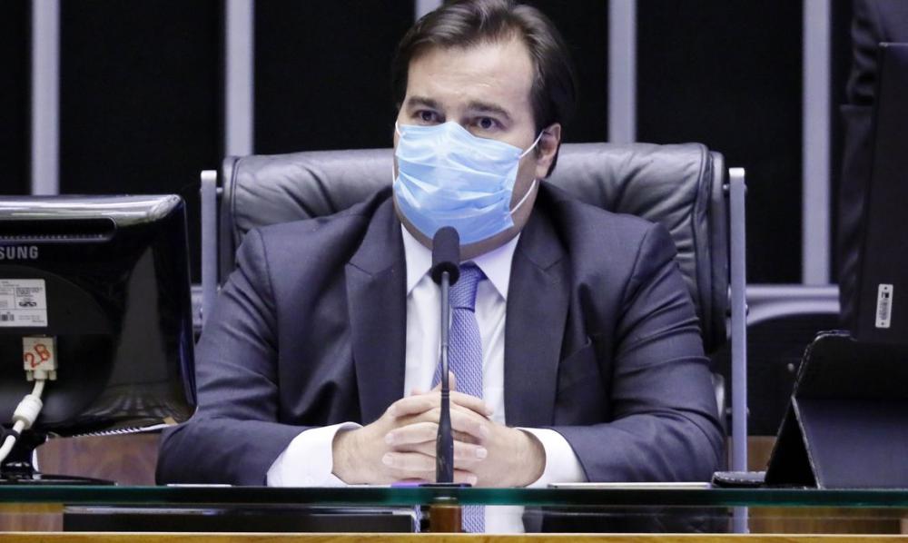 Mandatos de prefeitos e vereadores não devem ser prorrogados, diz Maia