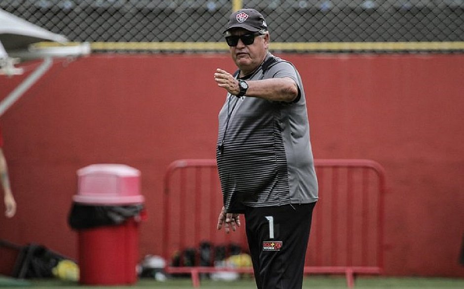 Geninho não é mais o técnico do Vitória