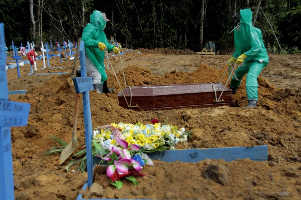 Brasil tem 49.976 mortes e 1,06 milhão de casos de Covid-19