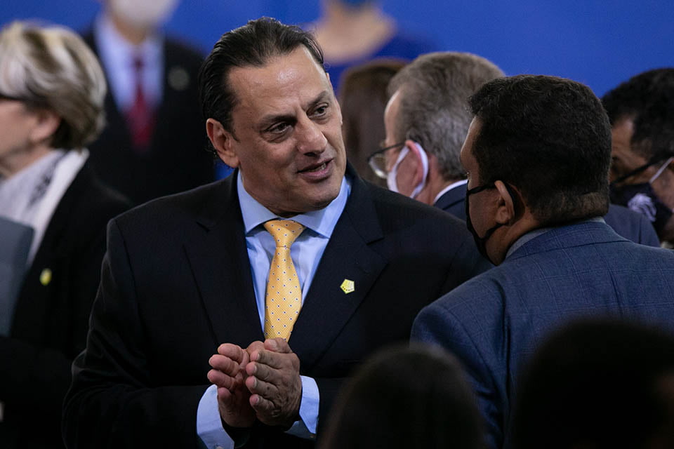 Wassef afirma que Presidente e Flávio Bolsonaro não sabiam onde estava Queiroz