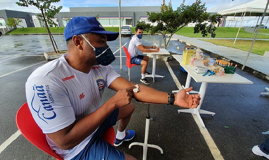 Elenco do Bahia passa por nova bateria de testes para covid-19