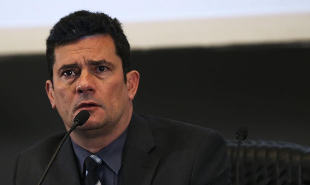 Convite a Moro para comício virtual racha movimento com partidos de esquerda