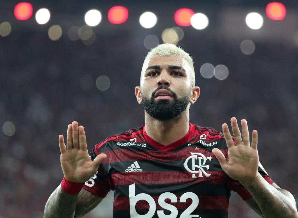 Gabigol vira marca e quer se consolidar como ídolo nacional