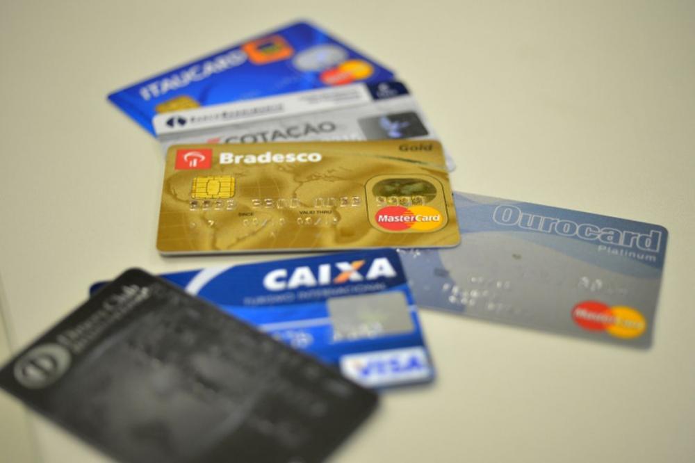 Projeto que limita juros do cartão e do cheque especial pode ser votado nesta semana