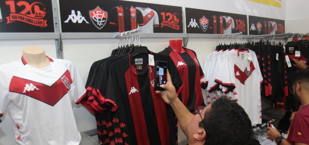 Presidente do Vitória desmente marketing do clube sobre marca própria