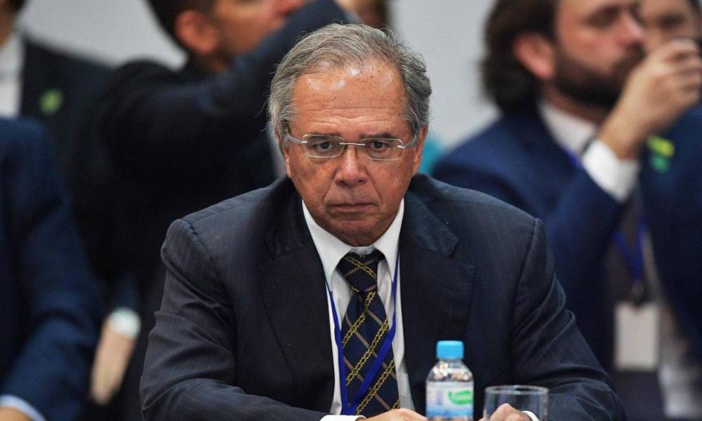 Guedes confirma que novas parcelas do auxílio emergencial serão divididas em 4 etapas
