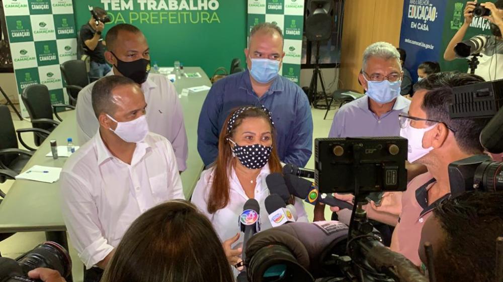 Jussara Márcia se reúne com prefeitos da RMS para traçar planos de combate ao Covid-19