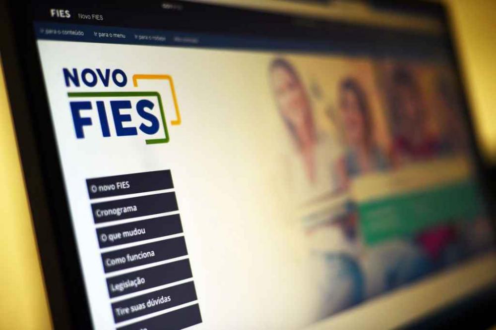 MEC divulga novas datas de inscrição no Fies 2020.2