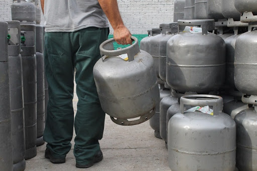 Petrobras reajusta preço do gás de cozinha em 5% nas refinarias
