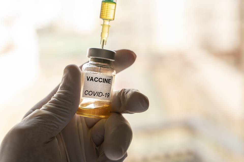 Vacina russa para covid-19 deve ser aprovada em duas semanas