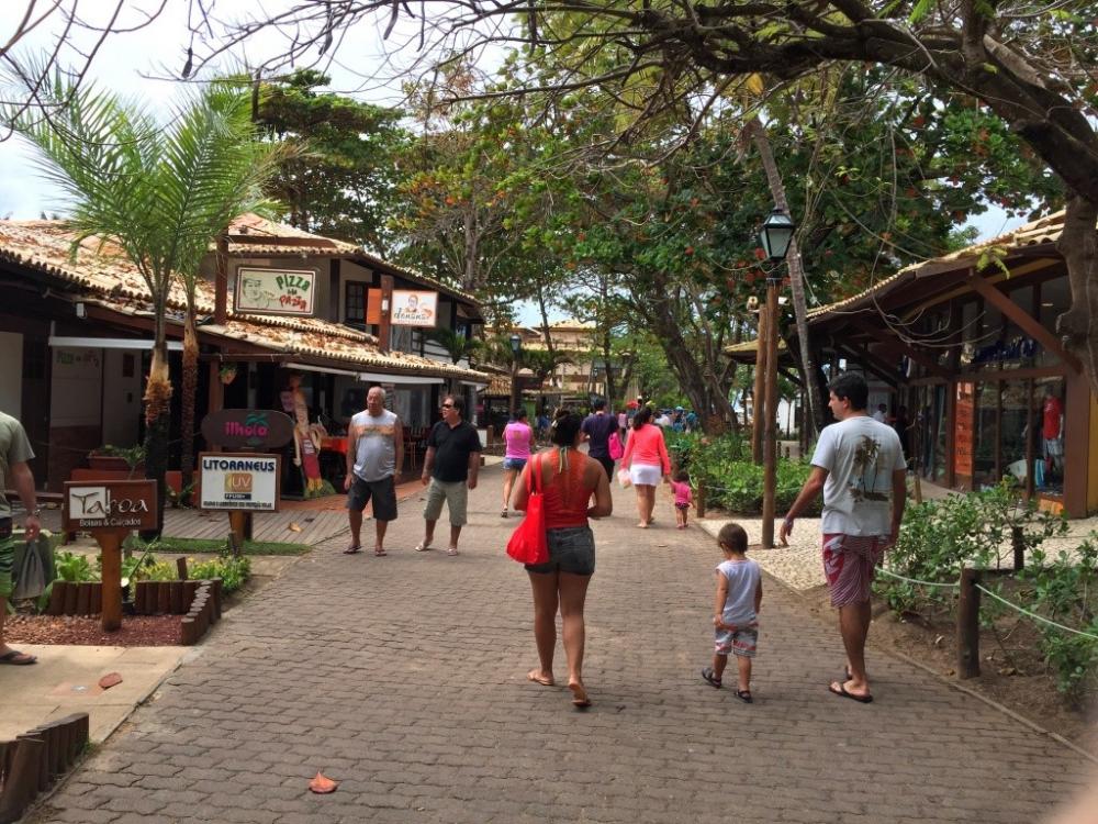 Praia do Forte e Imbassaí querem aumentar turismo com retomada de atividades