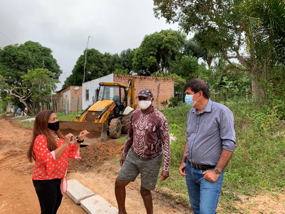 Prefeitura inicia obras de pavimentação de ruas na Barragem de Santa Helena