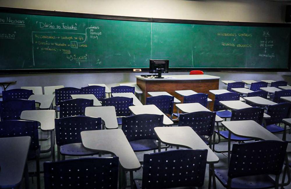 Amazonas é o 1º estado a retomar aulas presenciais na rede pública