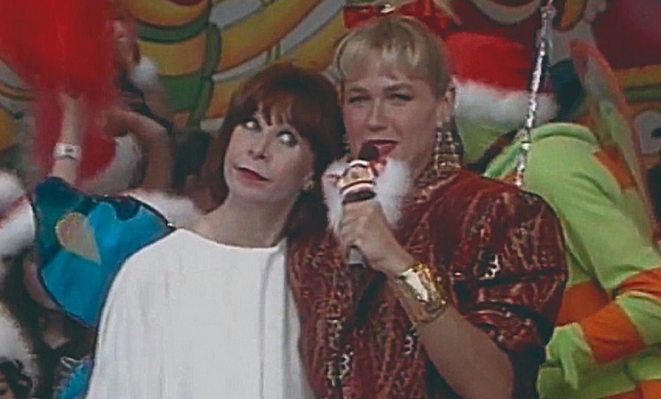Rita Lee chama Xuxa de 'deusa superstar' na orelha da biografia da apresentadora