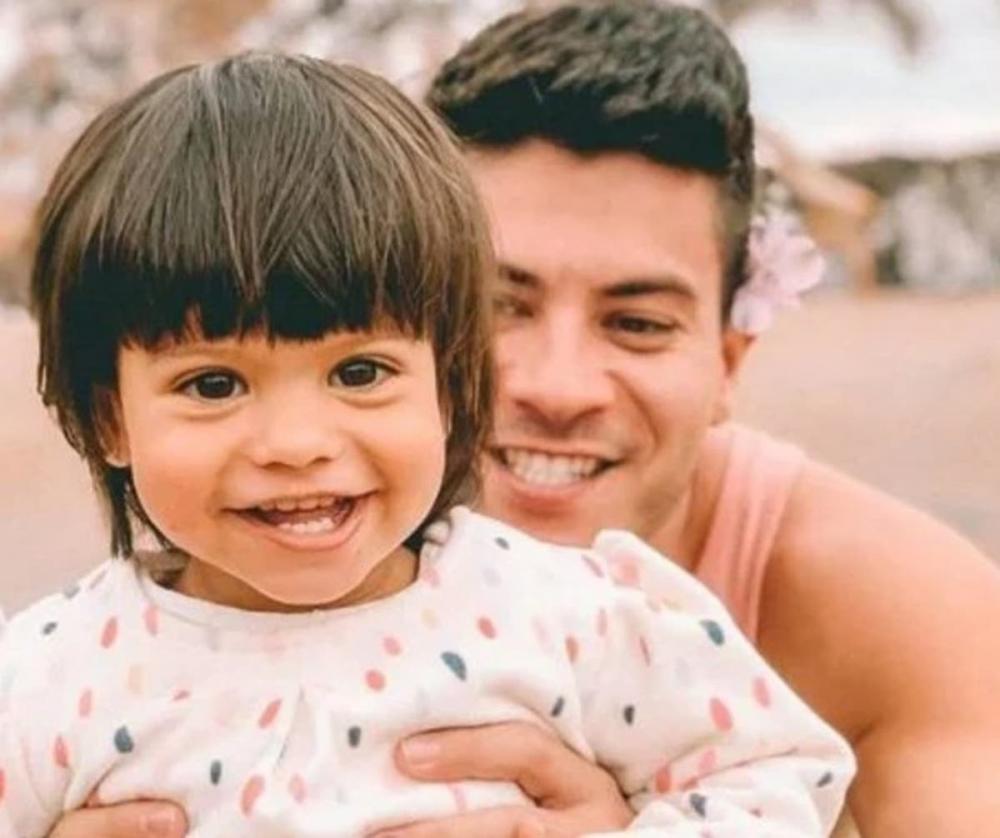 Arthur Aguiar vai morar próximo de Mayra Cardi: 'Bandeira branca'