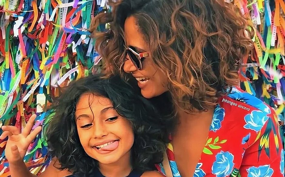 Camila Pitanga e filha estão curadas da malária: 'muito felizes'