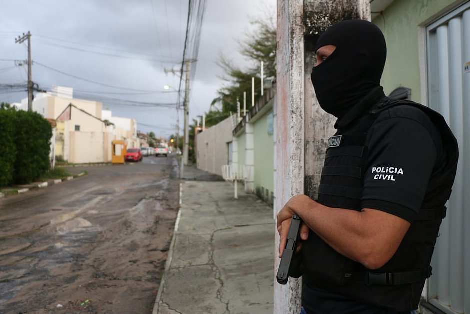 Polícia deflagra operação contra tráfico de drogas sintéticas