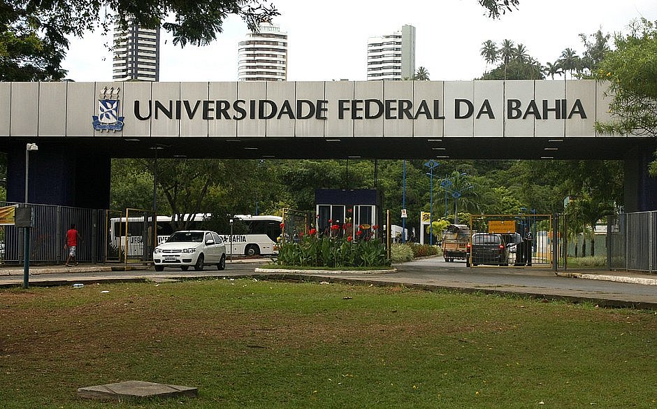 2 mil estudantes da Ufba vão receber auxílio mensal de R$ 70 para acesso à internet