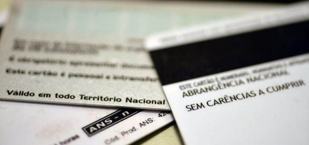 Pandemia provocou saída de 254,5 mil usuários de planos de saúde