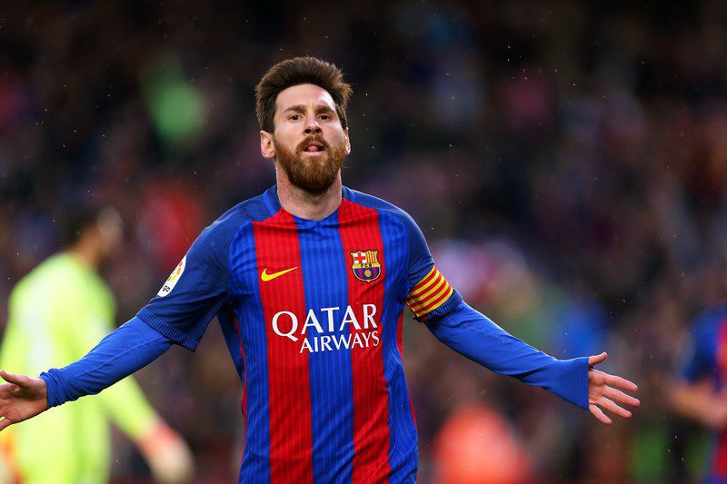 Messi anuncia permanência no Barcelona