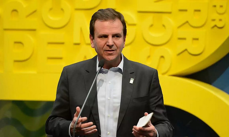 Eduardo Paes, ex-prefeito do Rio, é alvo de busca e apreensão