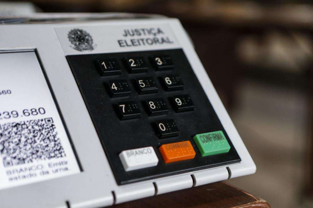 Eleições: uso de máscara será obrigatório, e eleitores poderão levar caneta