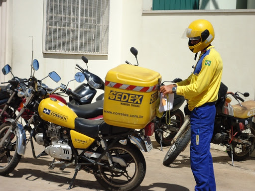 Em greve, Correios renova frota de motocicletas em todo o país