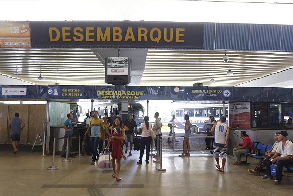 Rui amplia liberação de transporte intermunicipal para 303 cidades