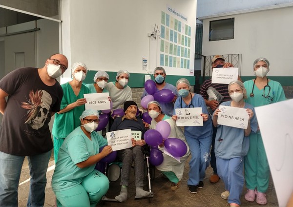 Com 102 anos, idoso que sobreviveu à Gripe Espanhola vence Covid-19 em Minas