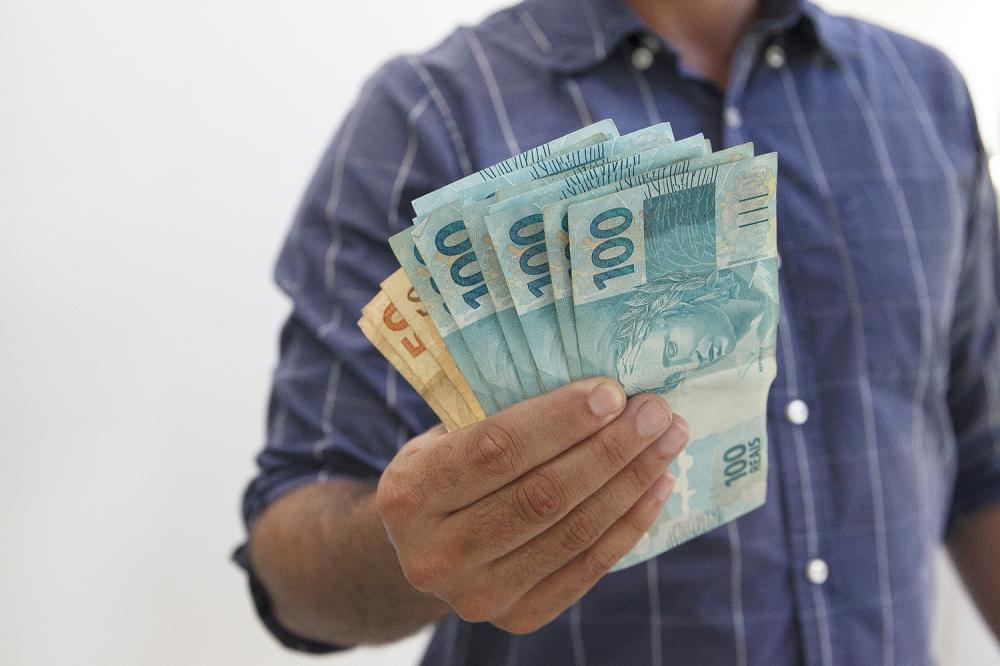 Beneficiários só terão acesso ao auxílio da Lei Aldir Blanc após cadastro