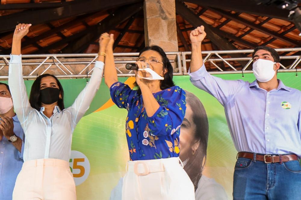 Lulu Cardoso e Márcia Dias homologam candidaturas em Mata de São João 