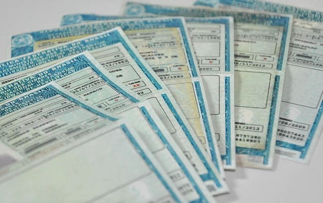 Denatran oferece função de pagamento de multas por aplicativo