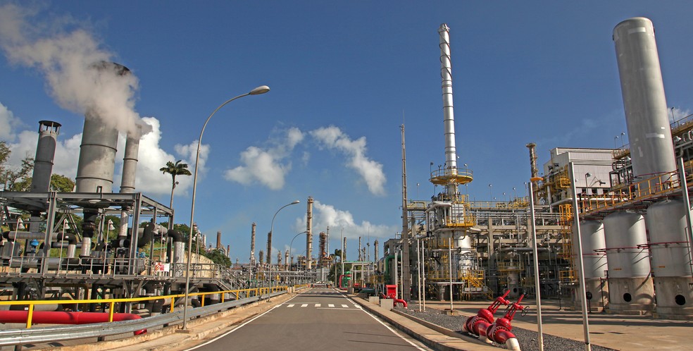 STF suspende julgamento sobre venda de refinaria da Petrobras na Bahia