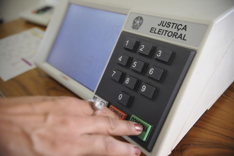 Propaganda eleitoral para eleições municipais está autorizada a partir deste domingo