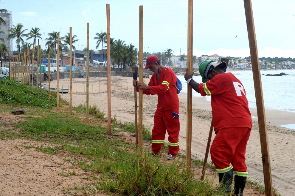 ACM Neto anuncia interdição de quatro praias em Salvador por 7 dias