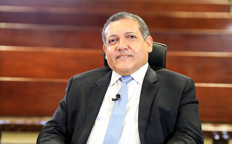 Bolsonaro confirma indicação de Kassio Nunes Marques ao STF
