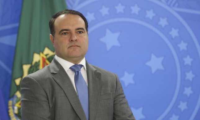 Bolsonaro decide indicar Jorge Oliveira para o TCU