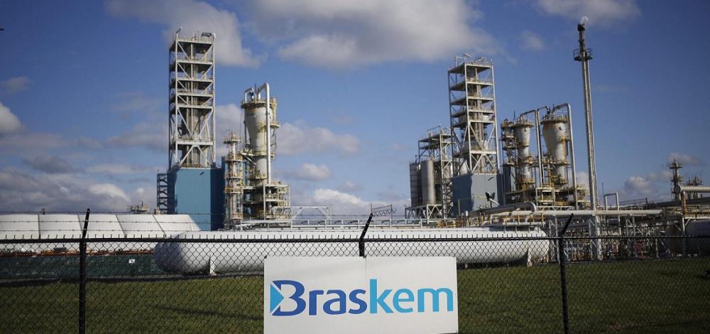 Braskem e TIM lançam programas de estágio só para negros